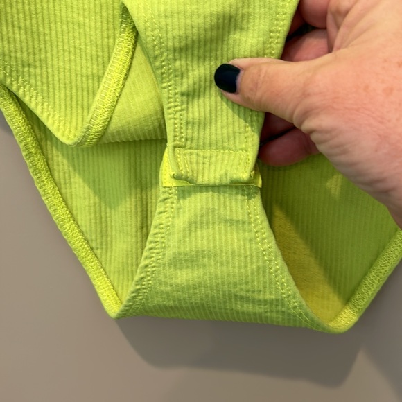 Zara Ribbed Bodysuit - Picture 2 of 4